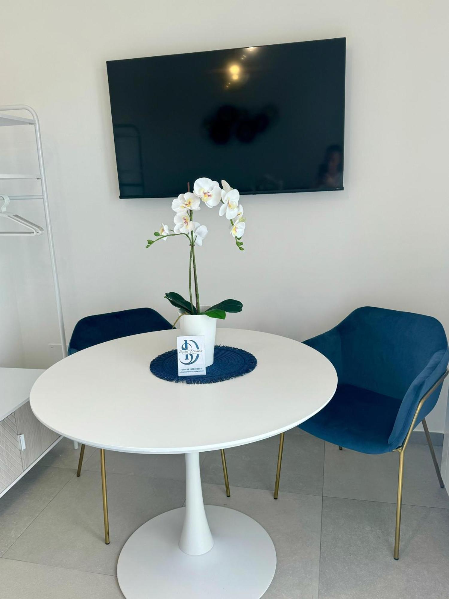 Suites Dreams Fiumicino Mare Buitenkant foto