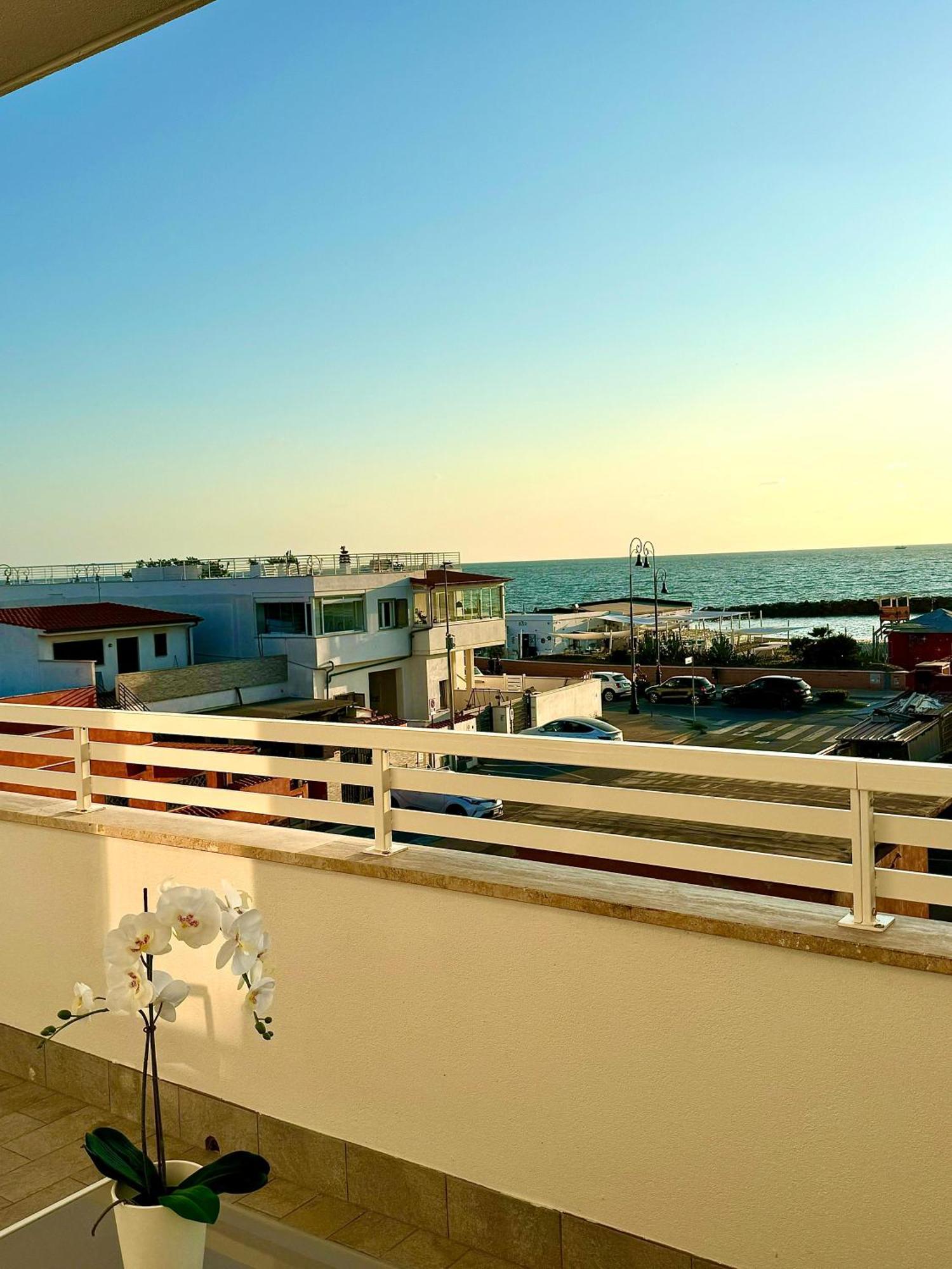 Suites Dreams Fiumicino Mare Buitenkant foto